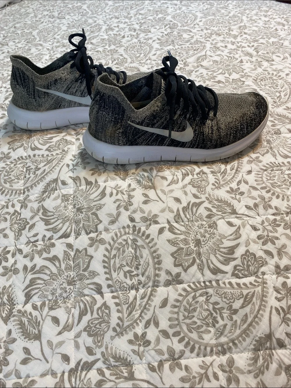Nike Black & White Knit Running Sneakers